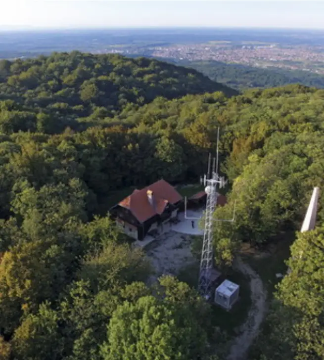 Planinarski dom i vidikovac na vrhu Cepeliš, Hrastovačka gora